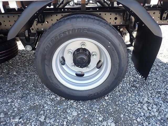 MITSUBISHI CANTER 2025