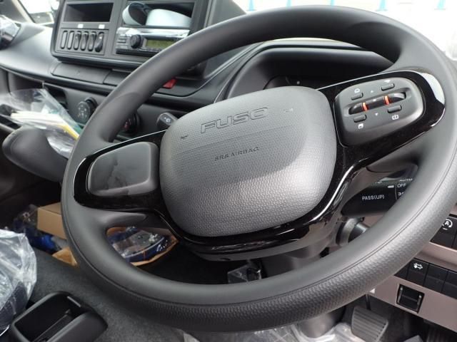 MITSUBISHI CANTER 2025