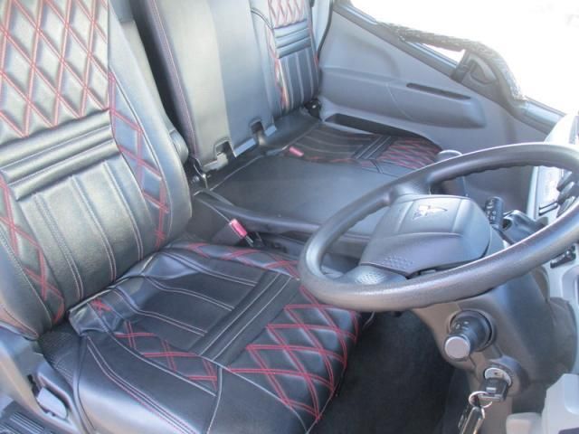 MITSUBISHI CANTER 2018