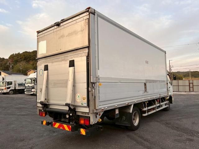 MITSUBISHI FUSOU FIGHTER 2012