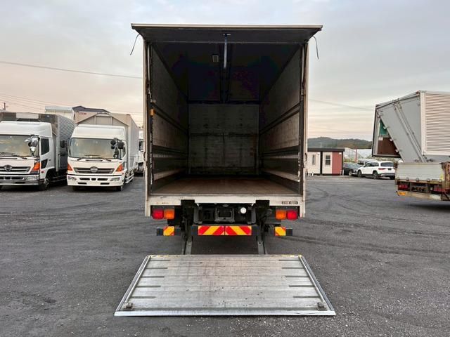 MITSUBISHI FUSOU FIGHTER 2012