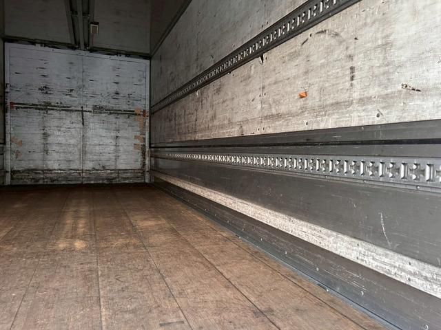 MITSUBISHI FUSOU FIGHTER 2012