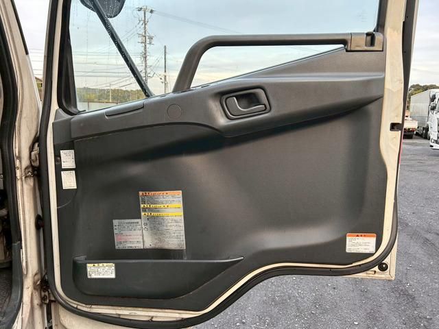 MITSUBISHI FUSOU FIGHTER 2012