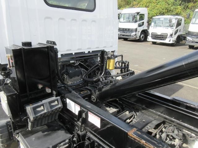 MITSUBISHI ???? 2019