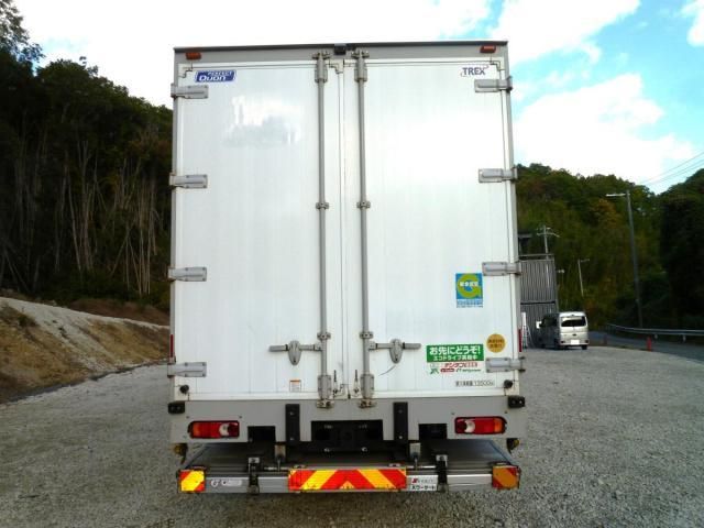 NISSAN DIESEL Quon 2019