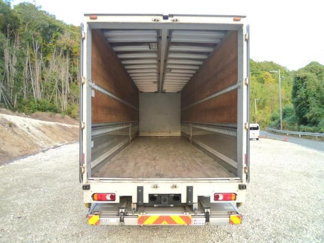 NISSAN DIESEL Quon 2019