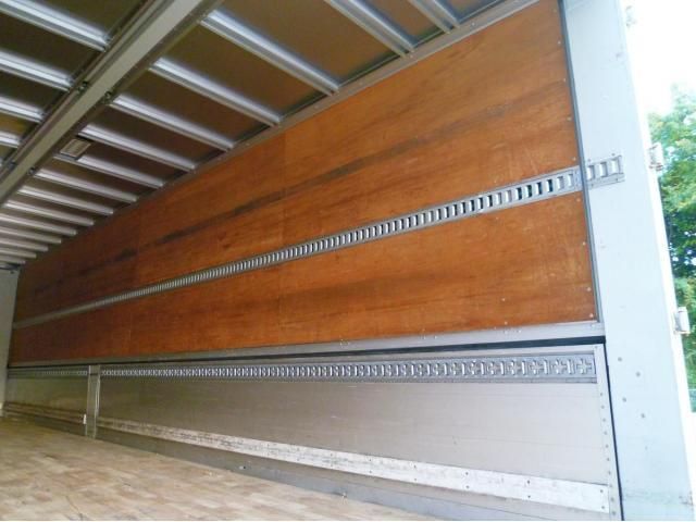 NISSAN DIESEL Quon 2019