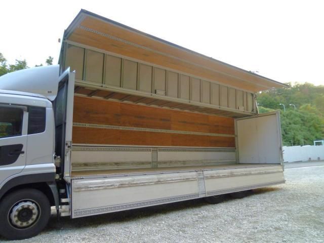 NISSAN DIESEL Quon 2019