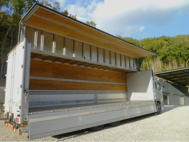 NISSAN DIESEL Quon 2019