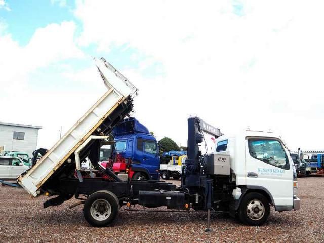 MITSUBISHI CANTER 2004
