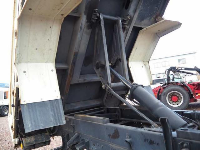 MITSUBISHI CANTER 2004