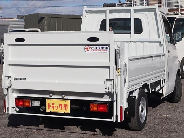 TOYOTA TOWNACE truck 2WD 2012