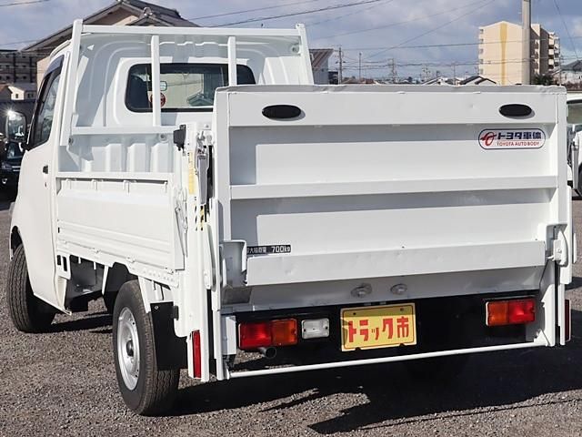 TOYOTA TOWNACE truck 2WD 2012