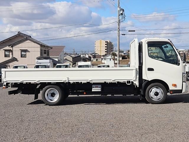 HINO DUTRO 2020