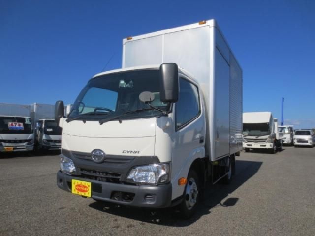 TOYOTA DYNA 2019