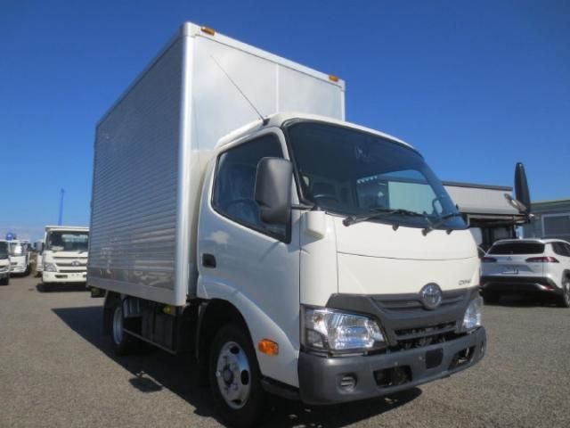 TOYOTA DYNA 2019