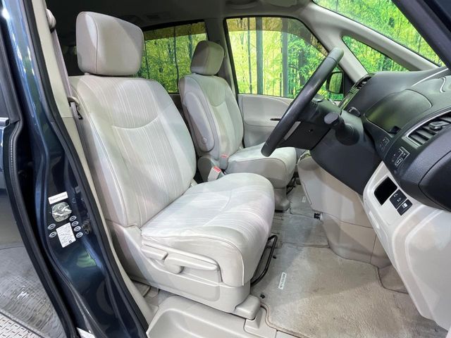 NISSAN SERENA  WG 2011