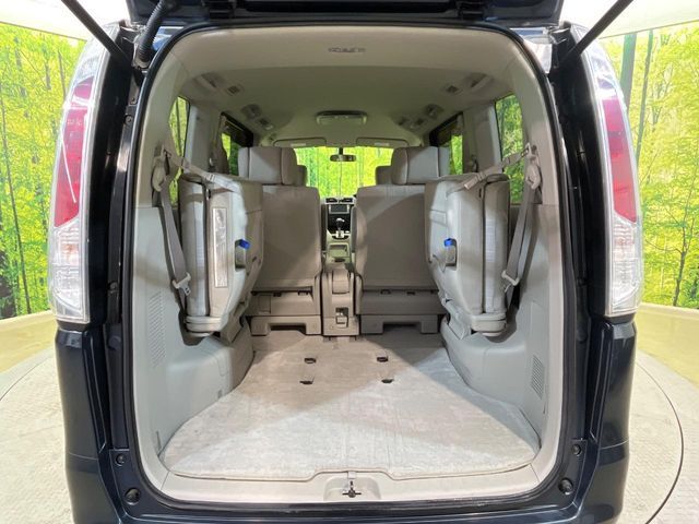 NISSAN SERENA  WG 2011