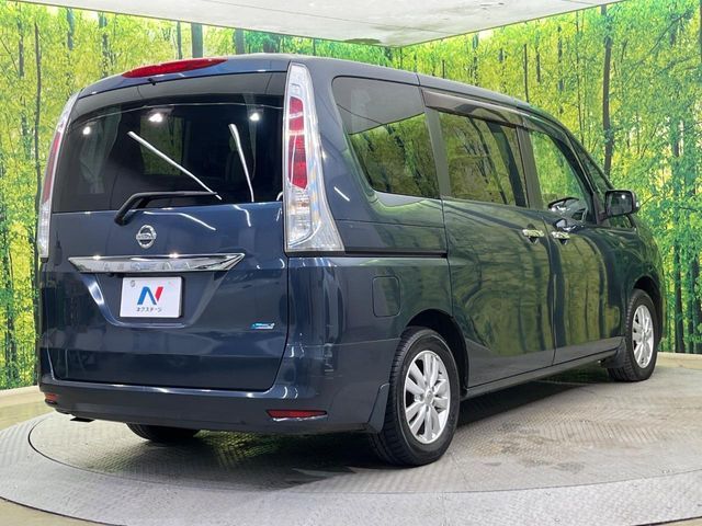 NISSAN SERENA  WG 2011
