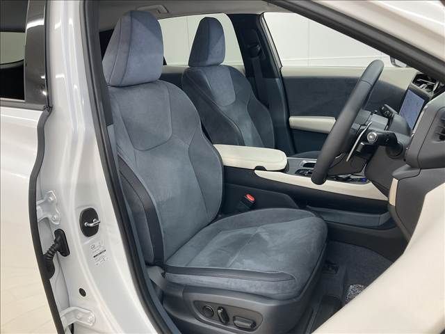 TOYOTA LEXUS RZ450e 2024