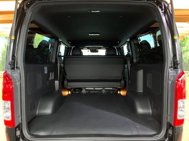 TOYOTA HIACE van 2WD 2024