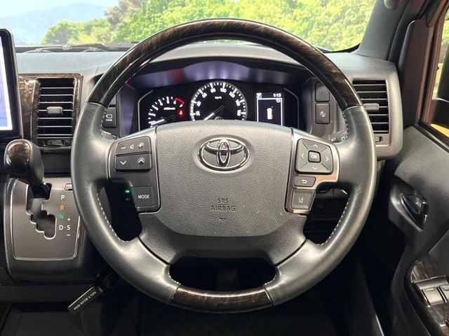 TOYOTA HIACE van 2WD 2024