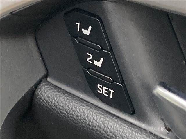 TOYOTA RAV4 4WD 2023