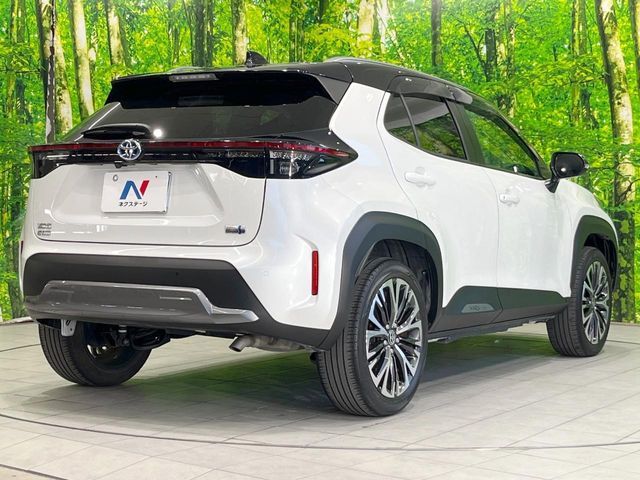 TOYOTA YARIS CROSS HYBRID 2022