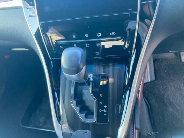 TOYOTA HARRIER 2WD 2017