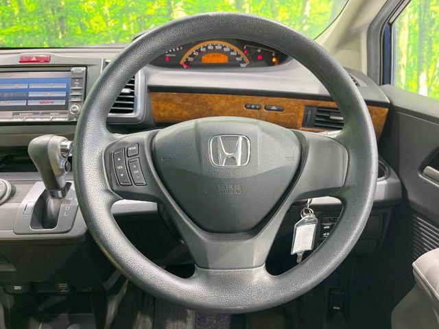 HONDA FREED 2009