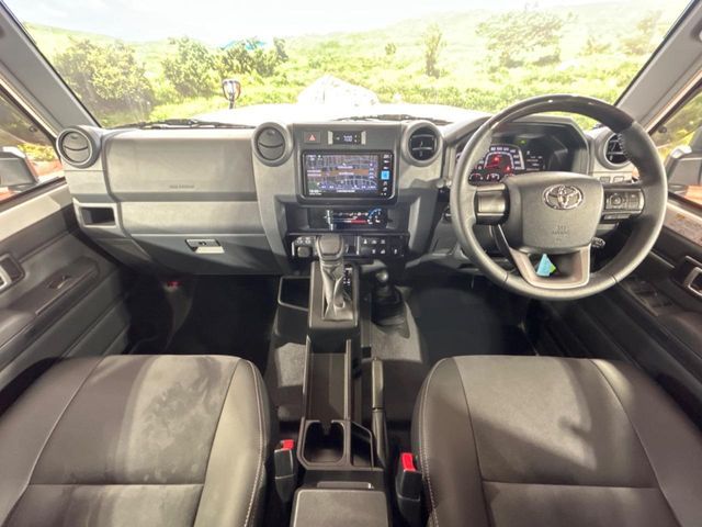 TOYOTA LANDCRUISER 70 2025