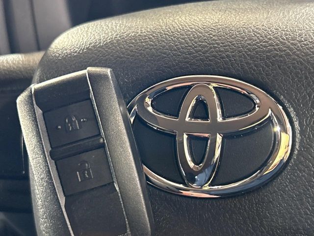 TOYOTA LANDCRUISER 70 2025