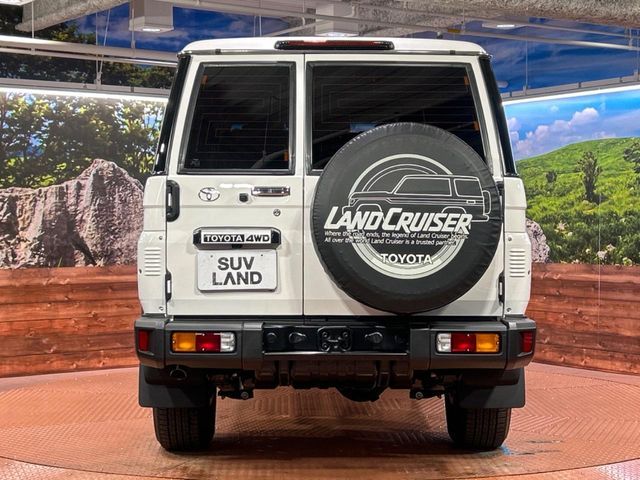 TOYOTA LANDCRUISER 70 2025