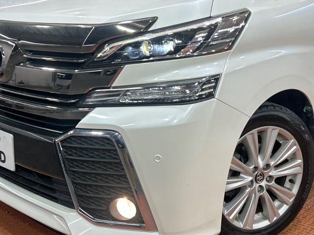 TOYOTA VELLFIRE 2015