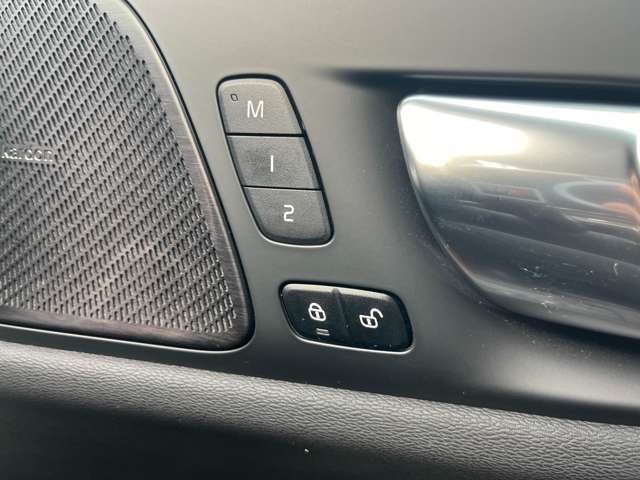 VOLVO VOLVO V60 2023