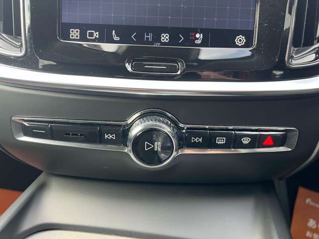 VOLVO VOLVO V60 2023