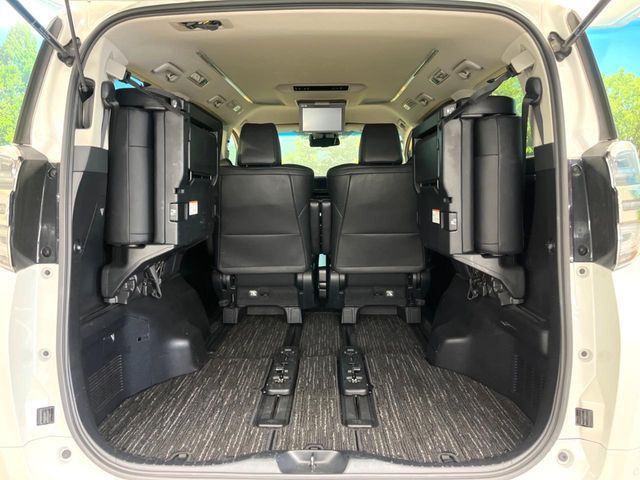 TOYOTA VELLFIRE  HYBRID 4WD 2019