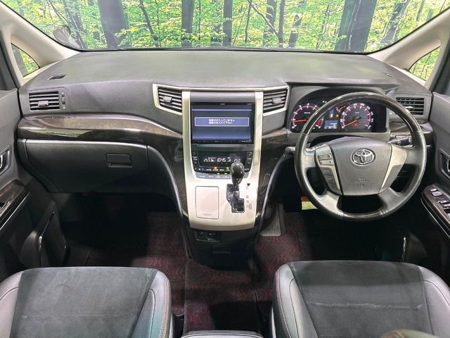 TOYOTA VELLFIRE 2012