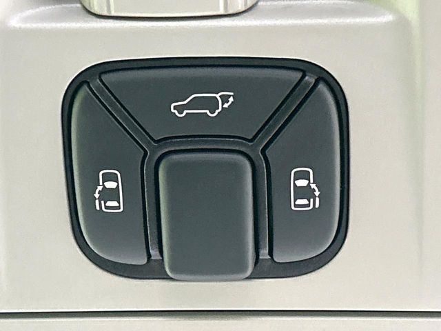 TOYOTA VELLFIRE 2012