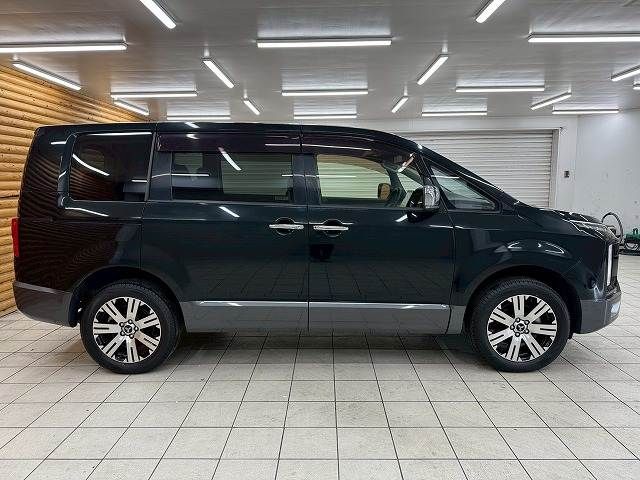 MITSUBISHI DELICA D:5 4WD 2019