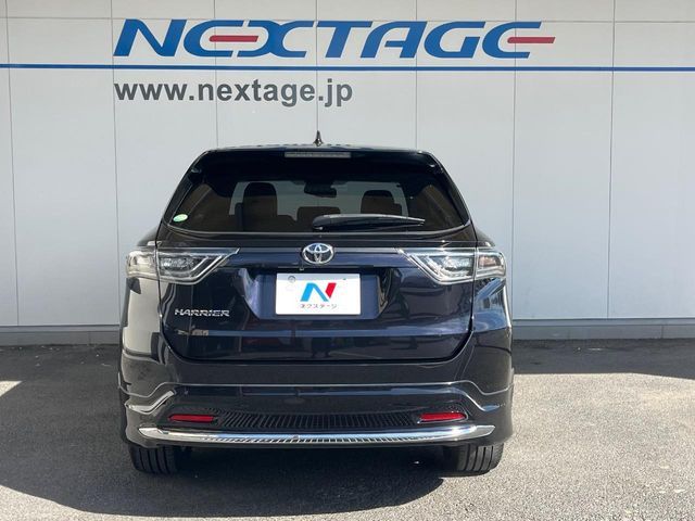 TOYOTA HARRIER 4WD 2014