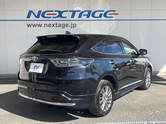 TOYOTA HARRIER 4WD 2014