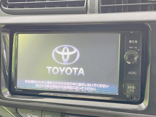 TOYOTA AQUA 2015