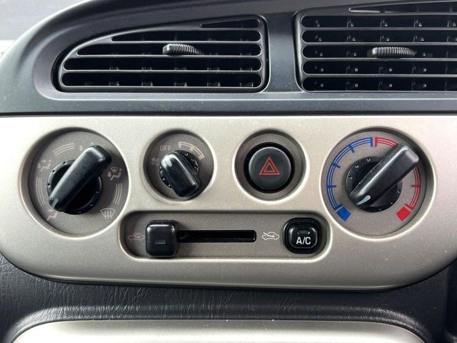 DAIHATSU MIRA GINO 2001