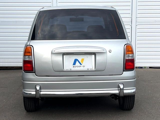 DAIHATSU MIRA GINO 2001