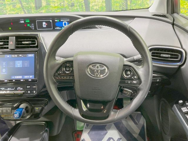 TOYOTA PRIUS 2019