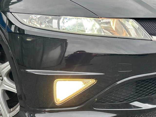 HONDA CIVIC hatchback 2010