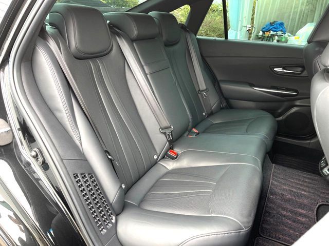 TOYOTA CROWN sedan hybrid 2022