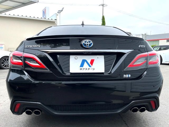 TOYOTA CROWN sedan hybrid 2022