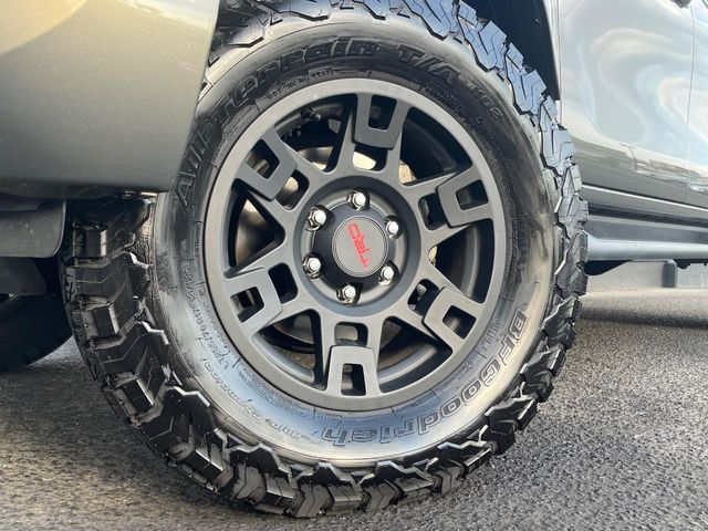 TOYOTA HILUX 4WD 2021